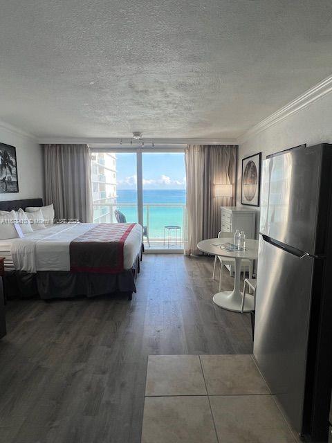 THE AVENTURA BEACH CLUB C - Residential