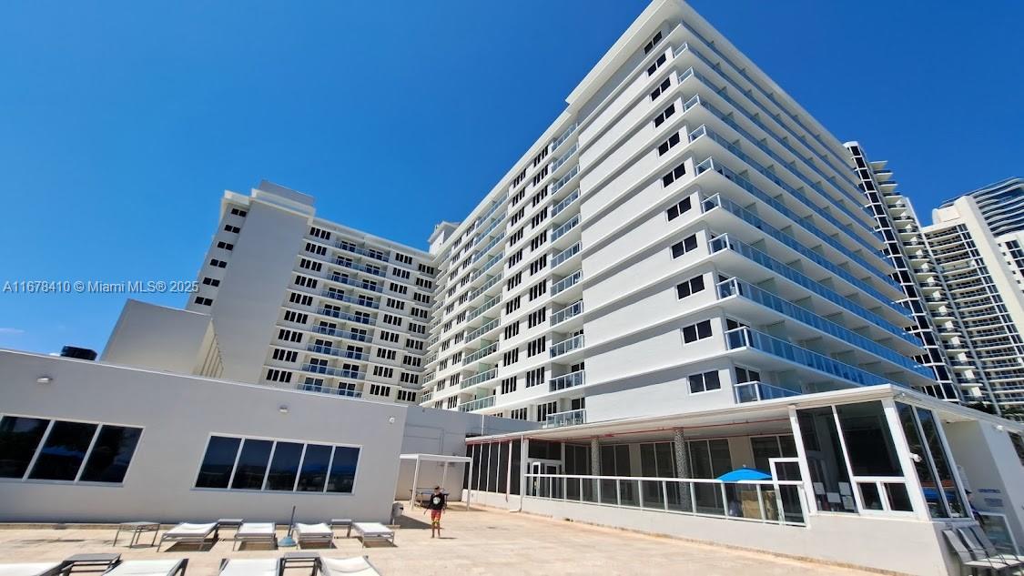 THE AVENTURA BEACH CLUB C - Residential
