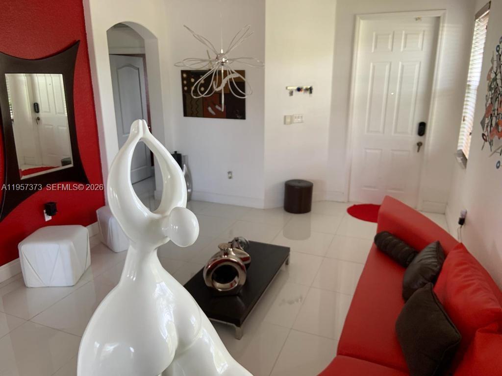 DORAL ISLES NORTH SEC ONE - Residential