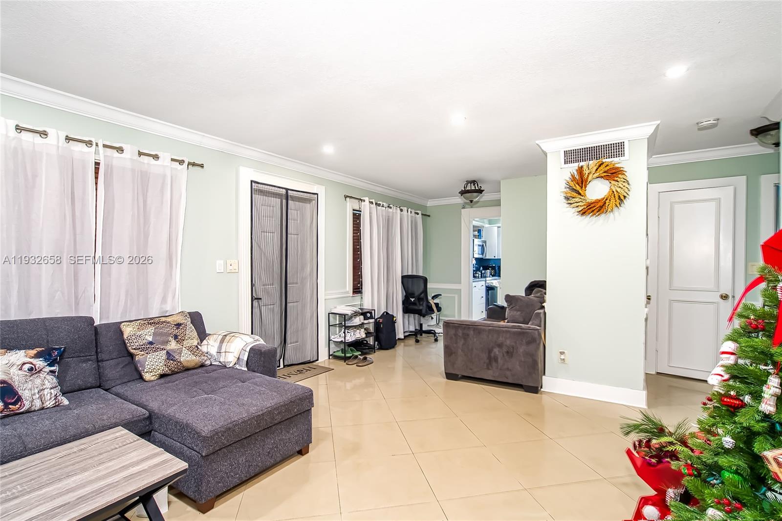 ELSINORE BEACH BOULEVARD - Residential Income