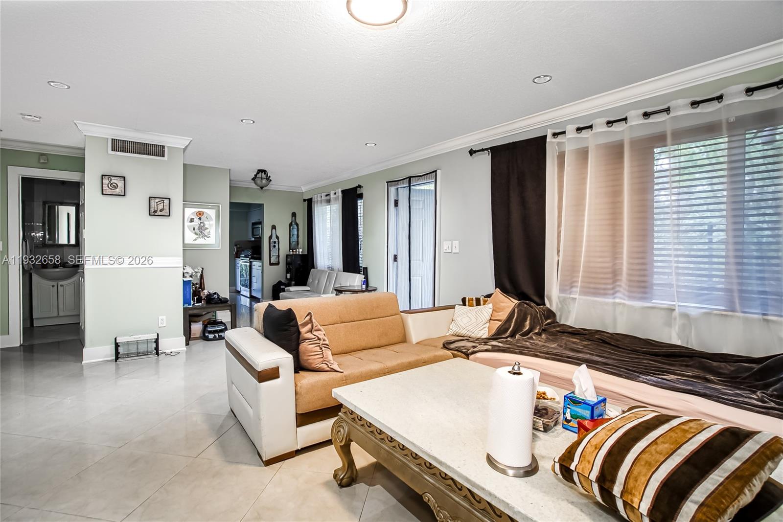 ELSINORE BEACH BOULEVARD - Residential Income