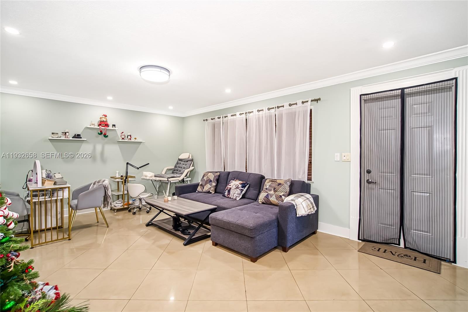 ELSINORE BEACH BOULEVARD - Residential Income