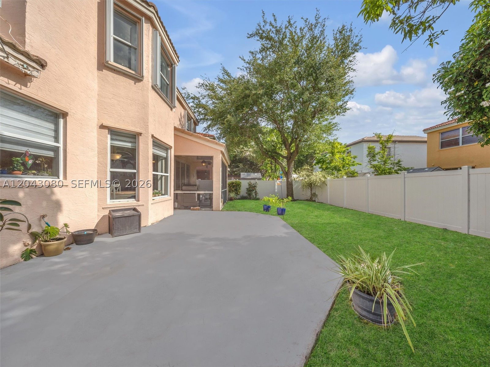 RIVIERA ISLES/CAPRI - Residential