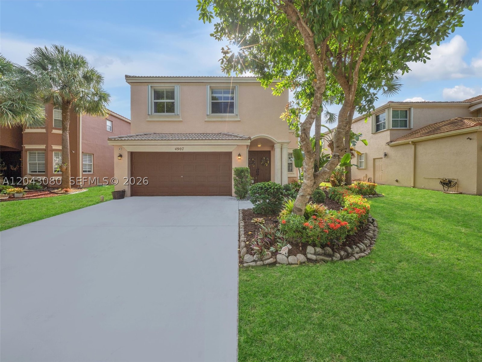 RIVIERA ISLES/CAPRI - Residential