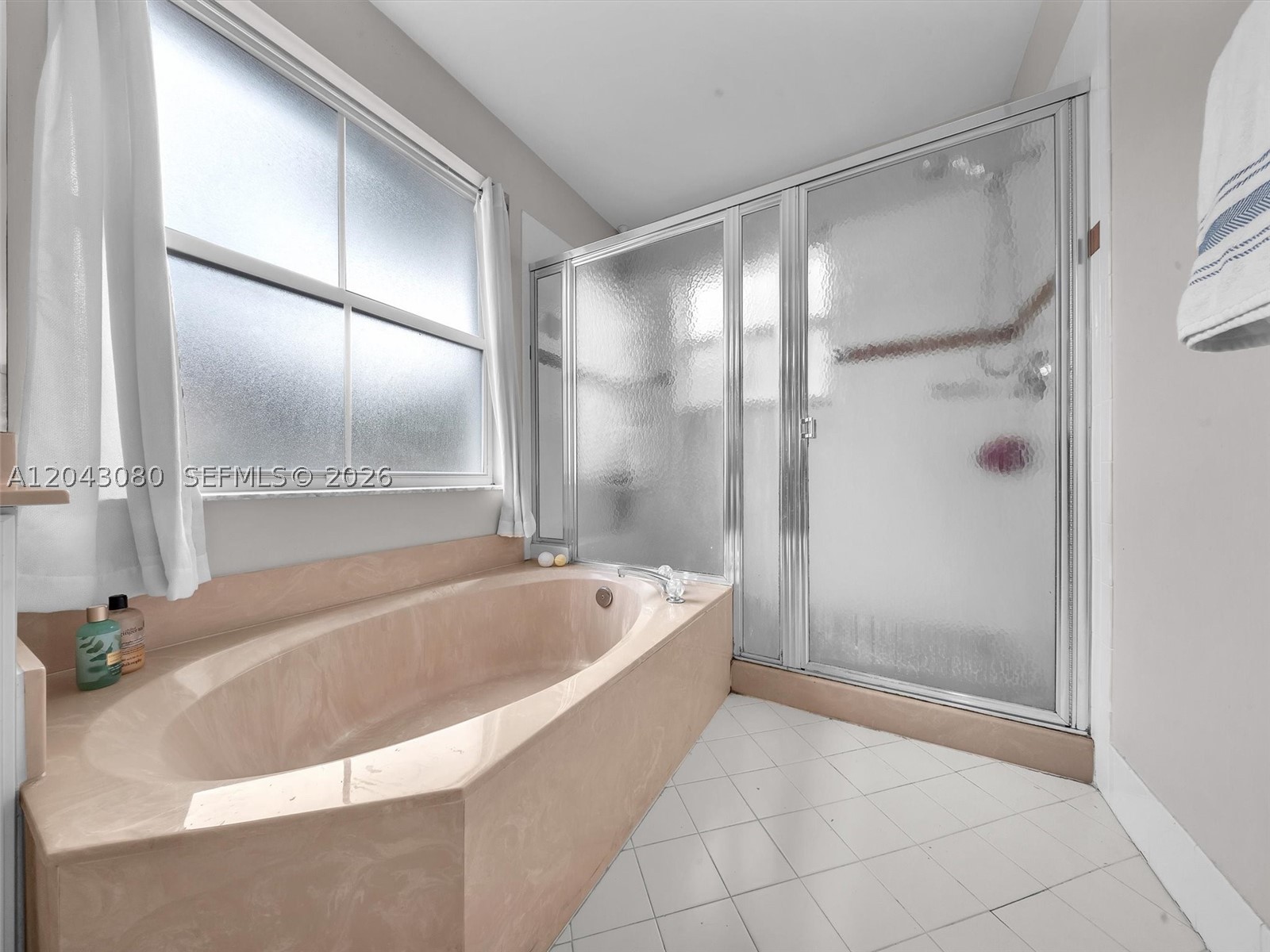 RIVIERA ISLES/CAPRI - Residential
