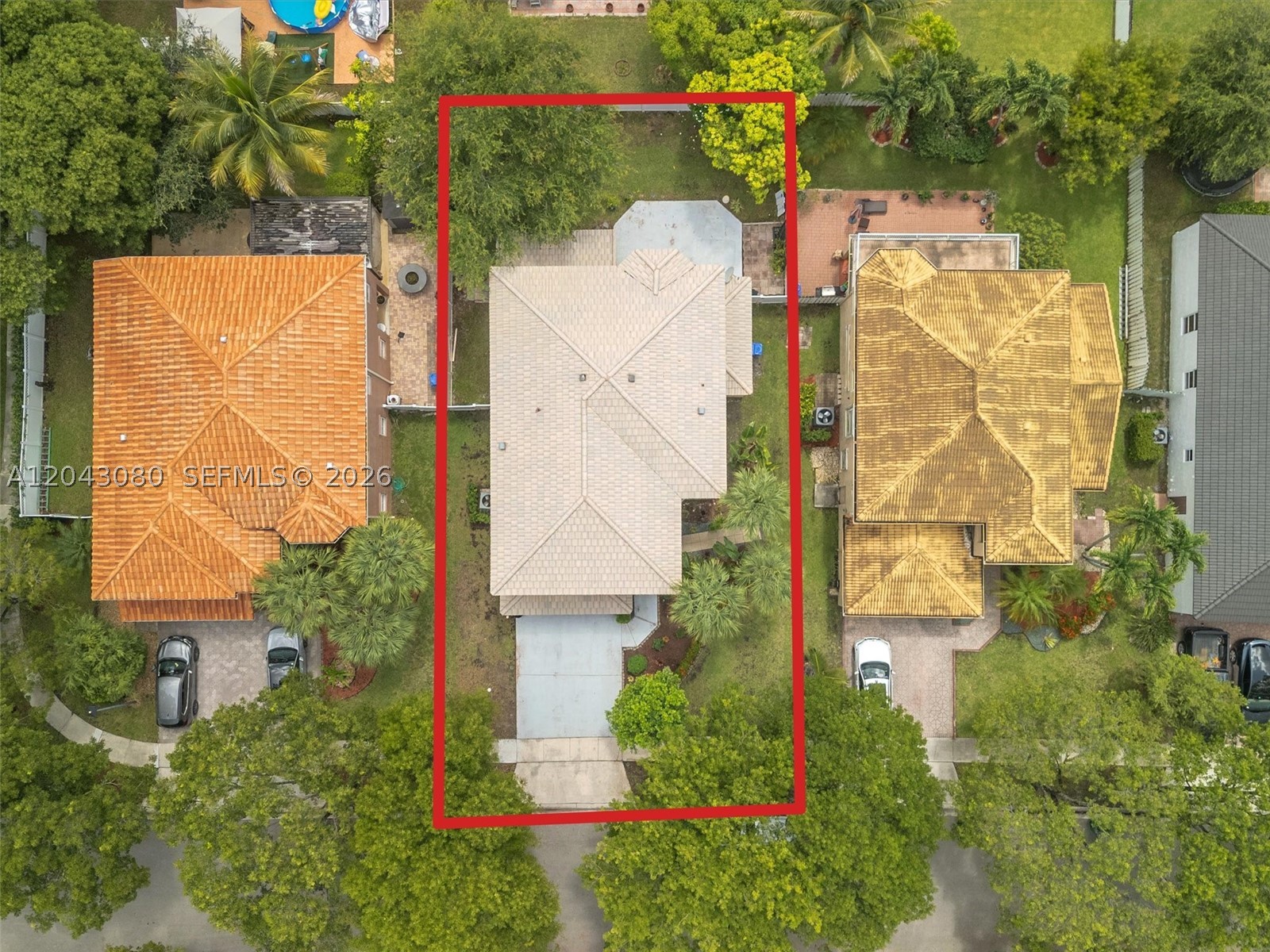 RIVIERA ISLES/CAPRI - Residential