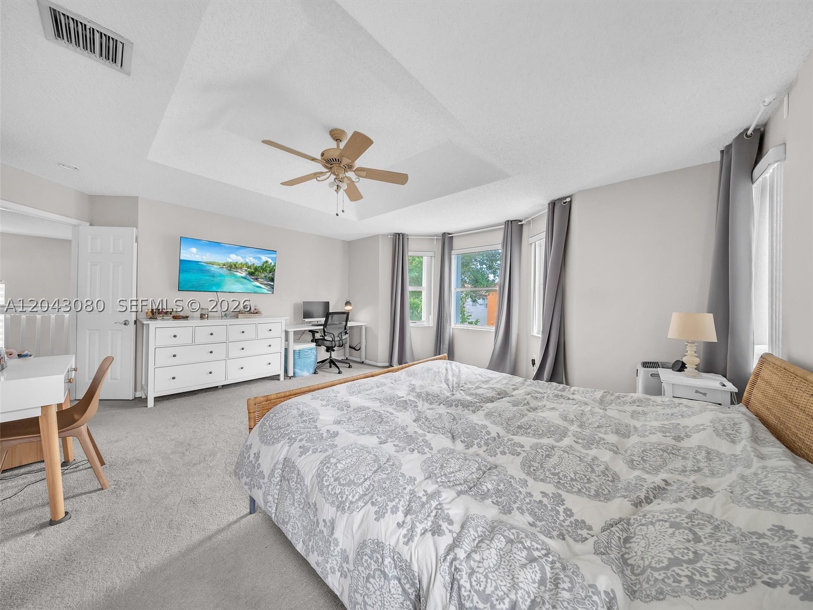 RIVIERA ISLES/CAPRI - Residential