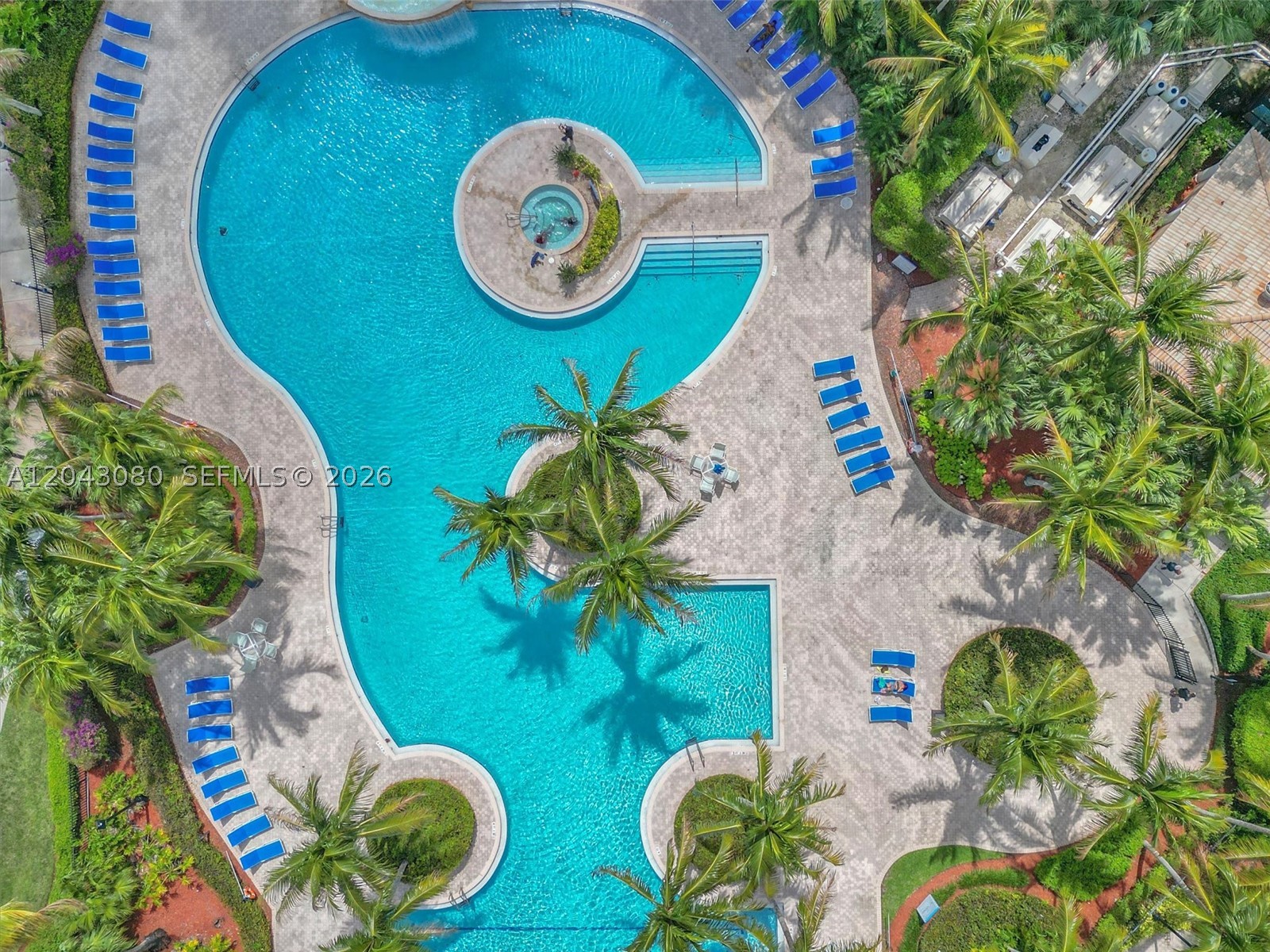 RIVIERA ISLES/CAPRI - Residential