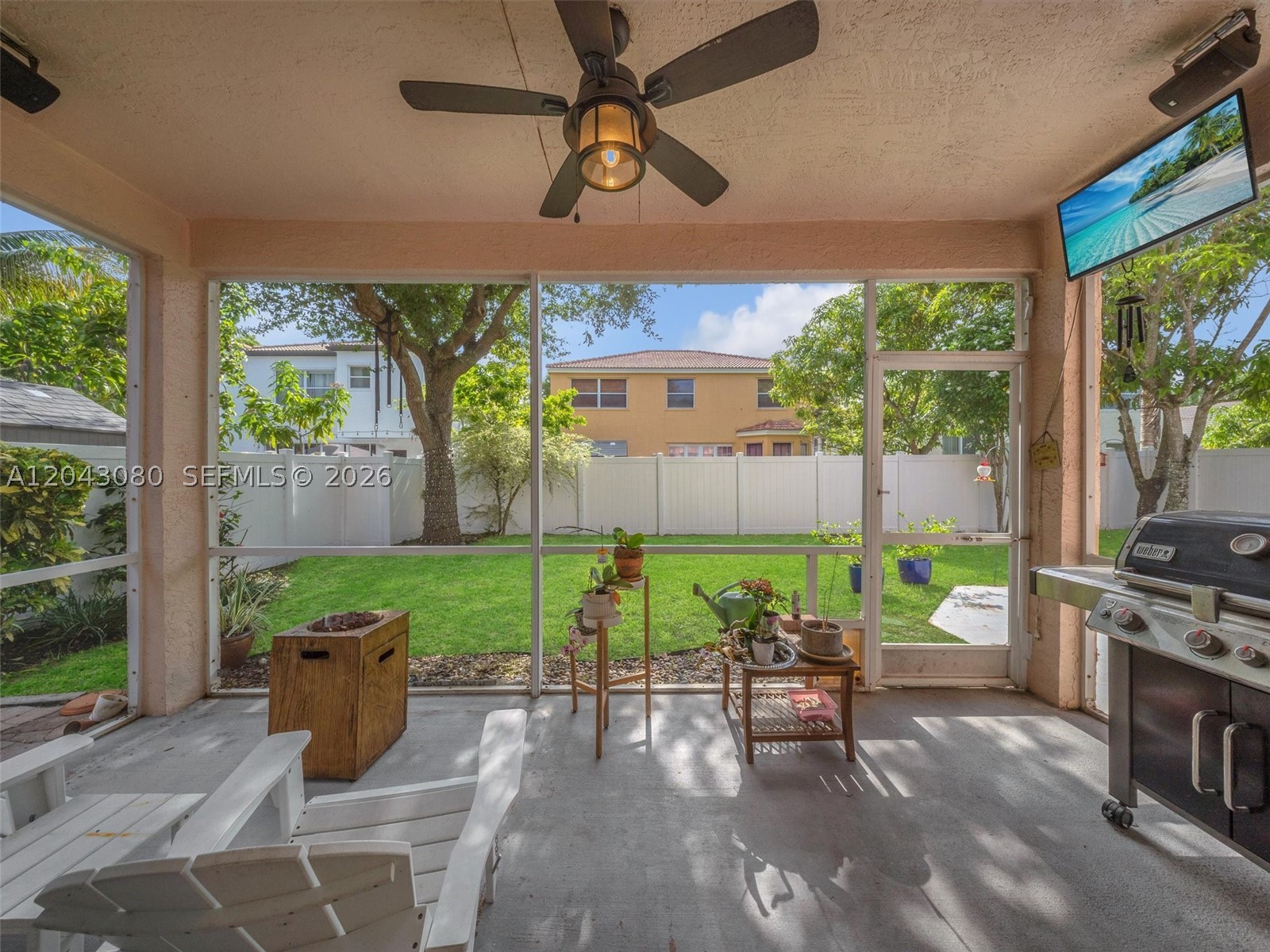 RIVIERA ISLES/CAPRI - Residential