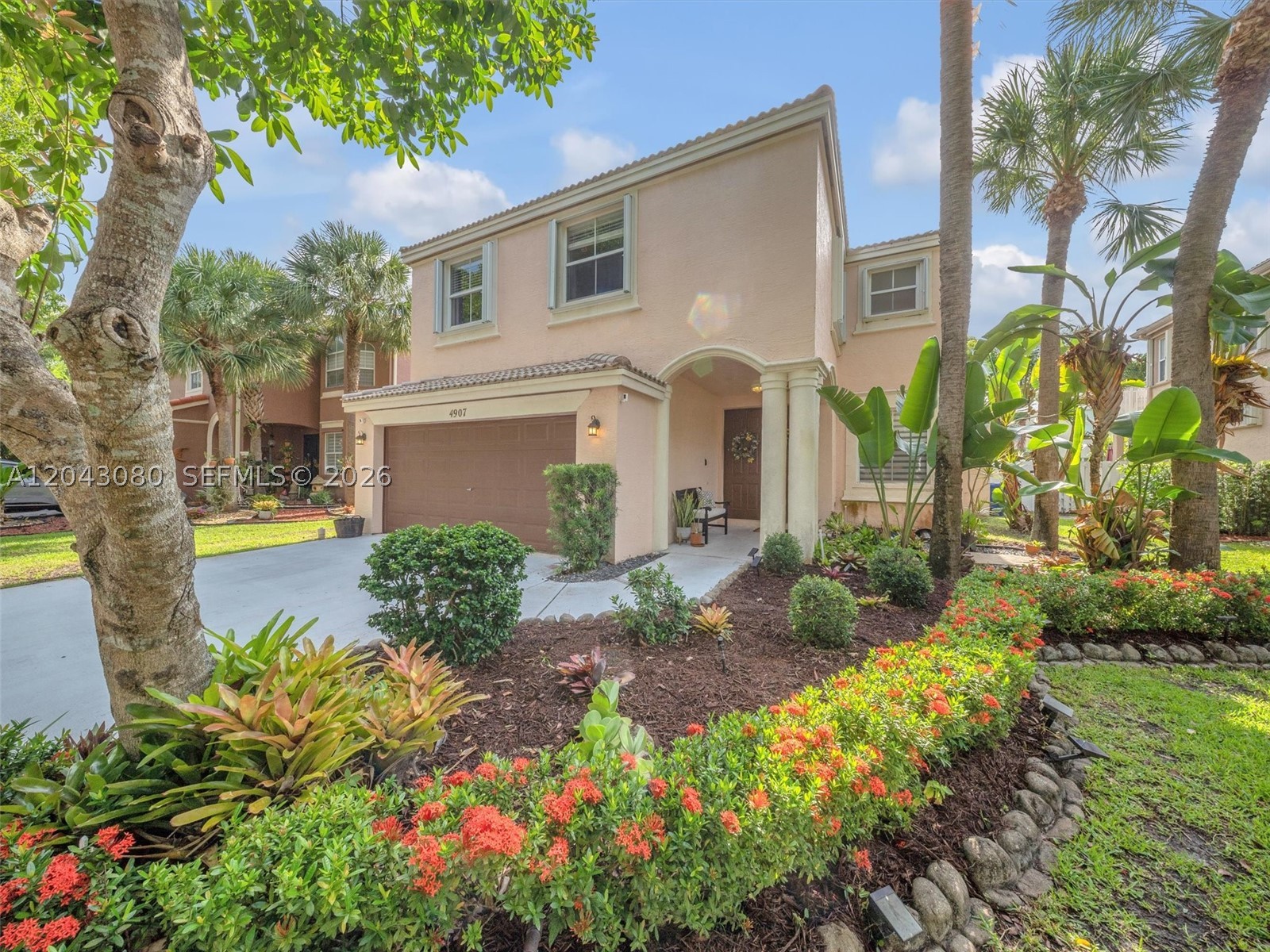 RIVIERA ISLES/CAPRI - Residential