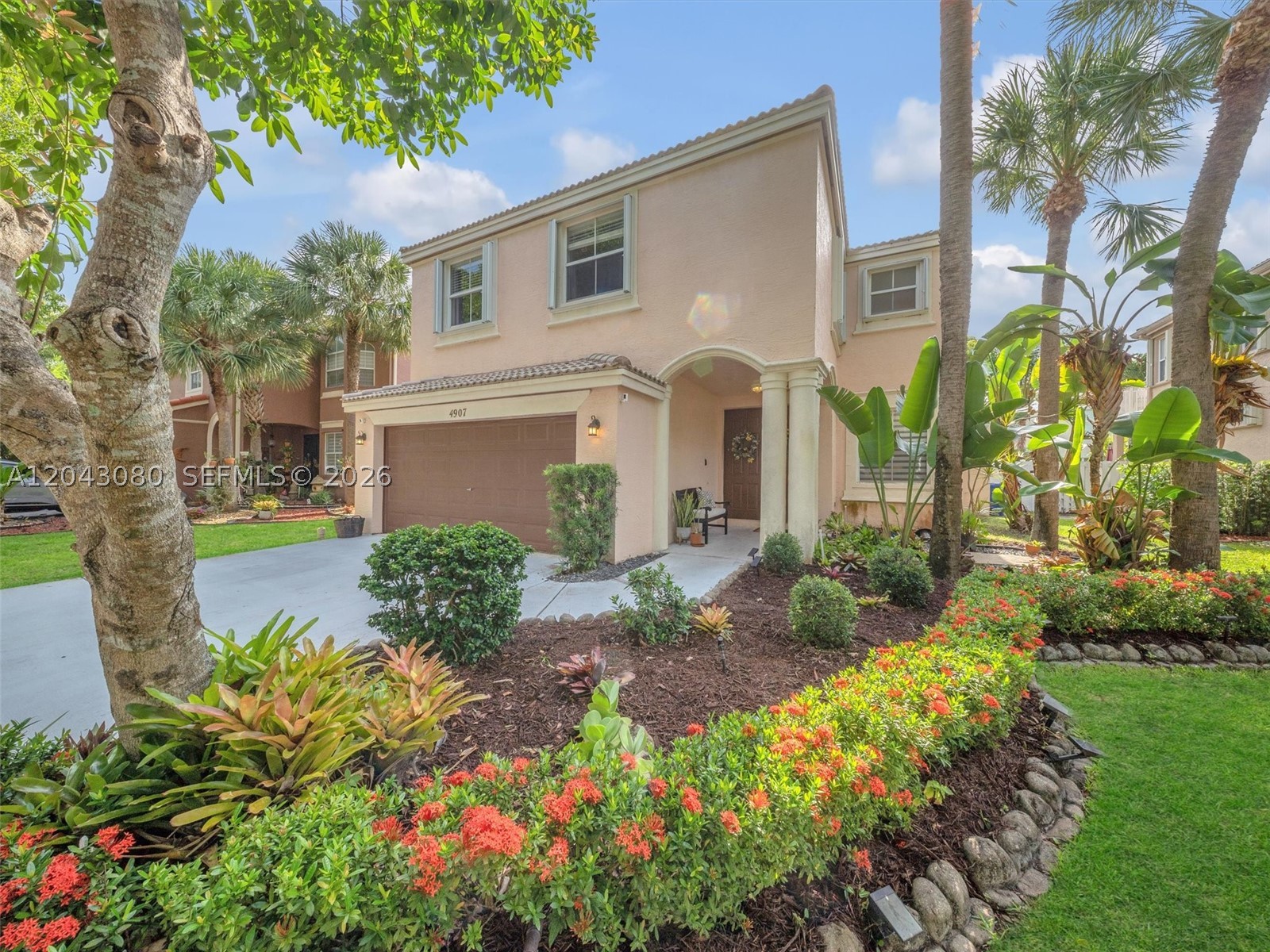 RIVIERA ISLES/CAPRI - Residential