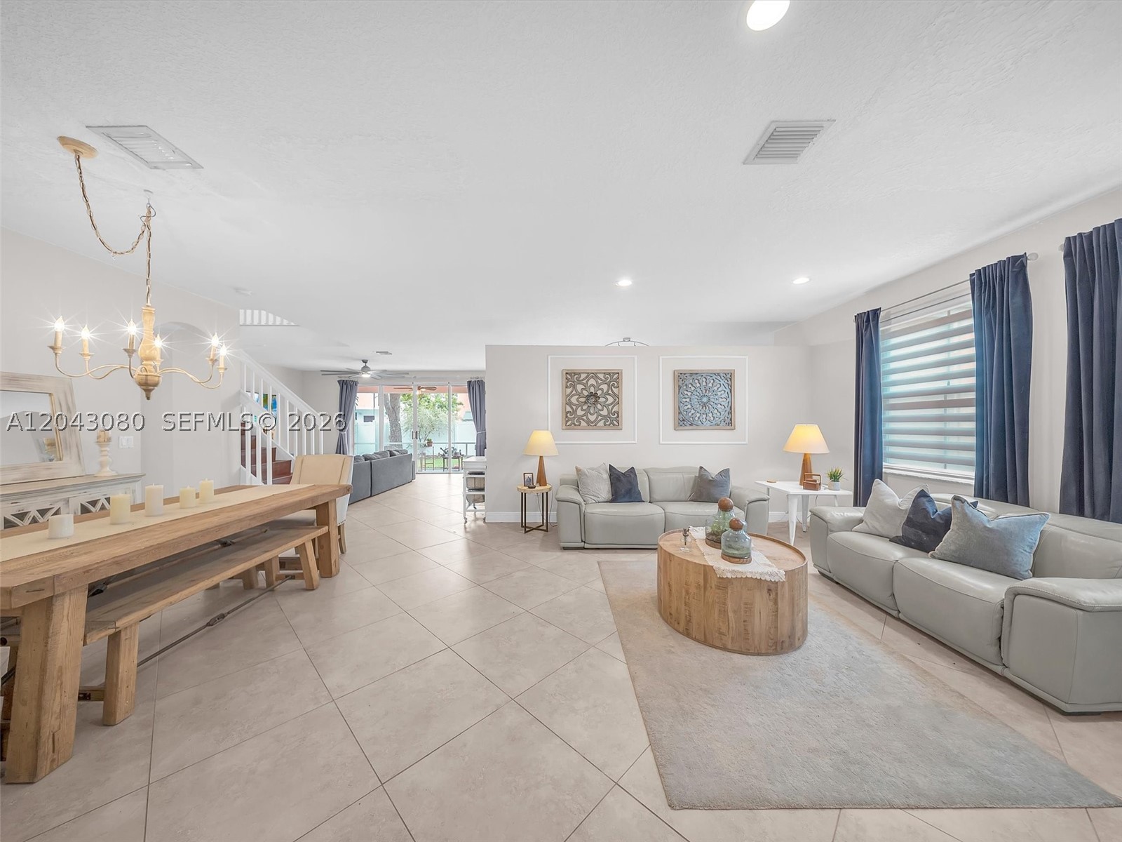 RIVIERA ISLES/CAPRI - Residential