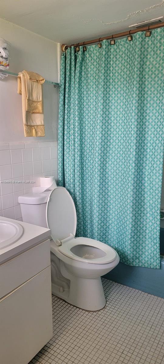 SUTTON HOUSE CONDO - Residential