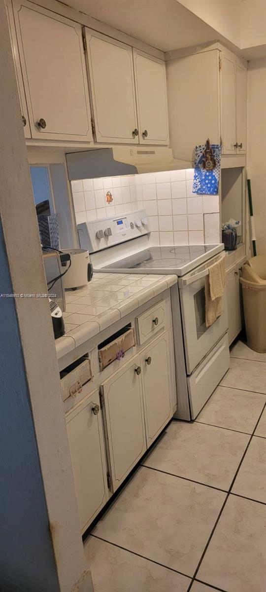 SUTTON HOUSE CONDO - Residential