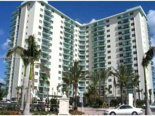 TIDES ON HOLLYWOOD BEACH - Residential