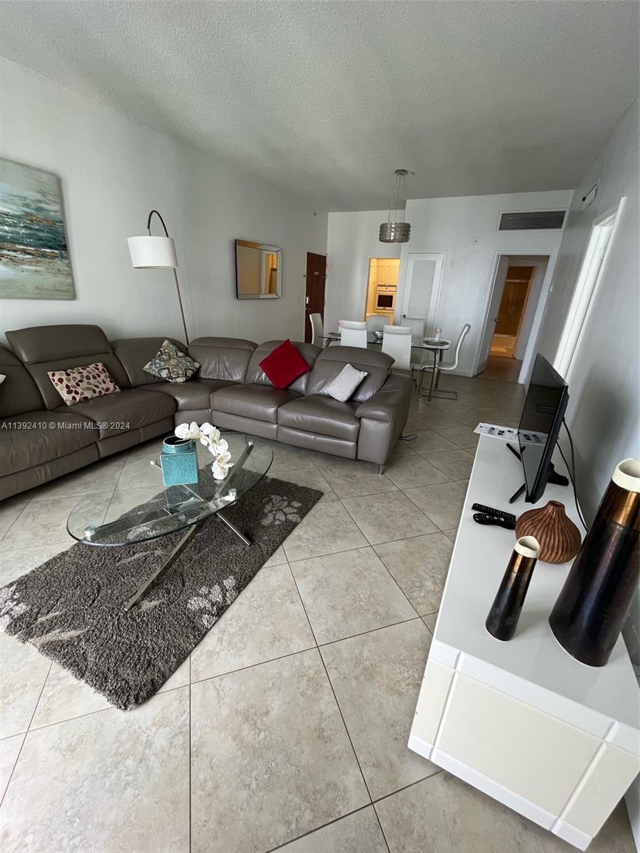 TIDES ON HOLLYWOOD BEACH - Residential