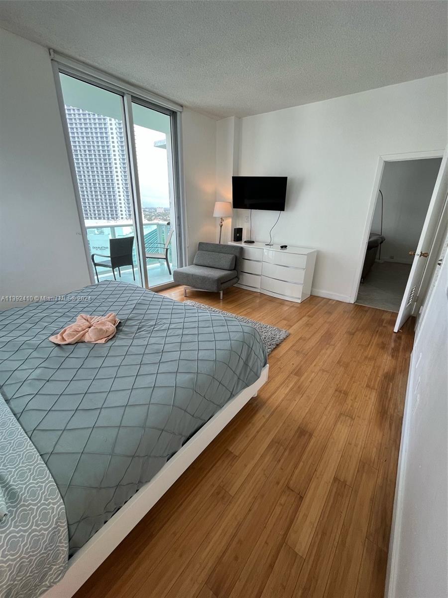 TIDES ON HOLLYWOOD BEACH - Residential