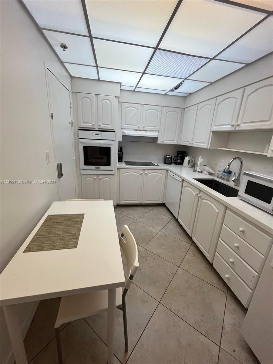 TIDES ON HOLLYWOOD BEACH - Residential