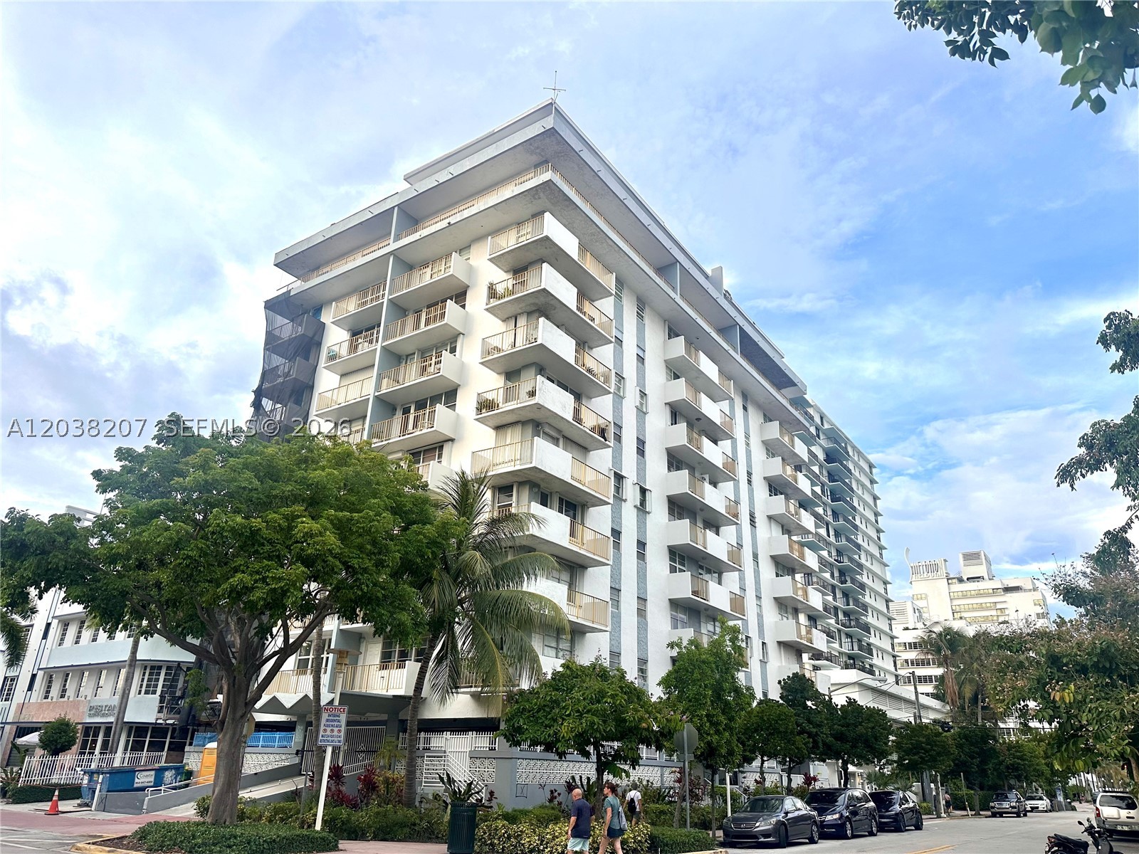 JAMES CENTRAL TOWERS COND - Residential Lease