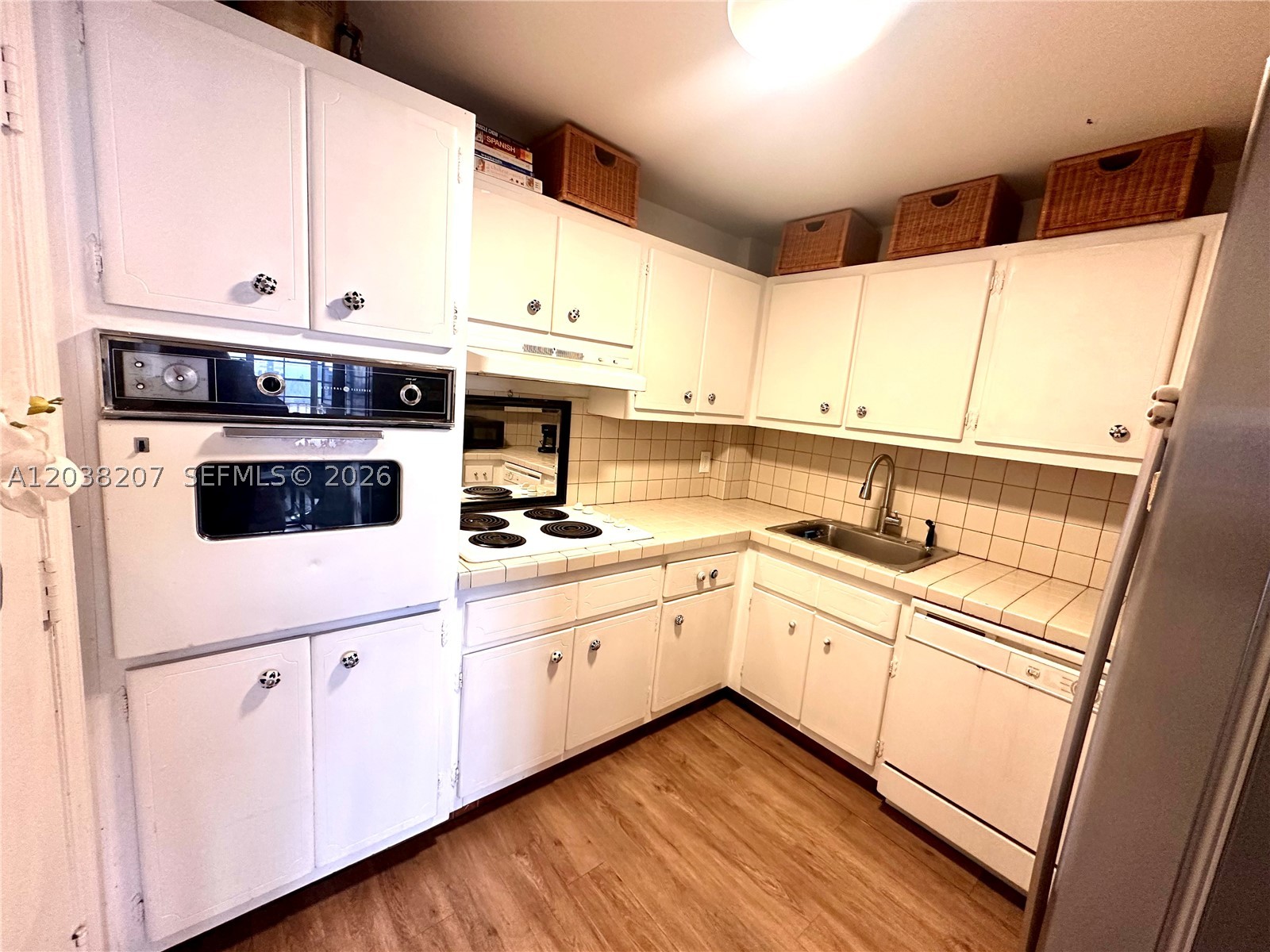 JAMES CENTRAL TOWERS COND - Residential Lease