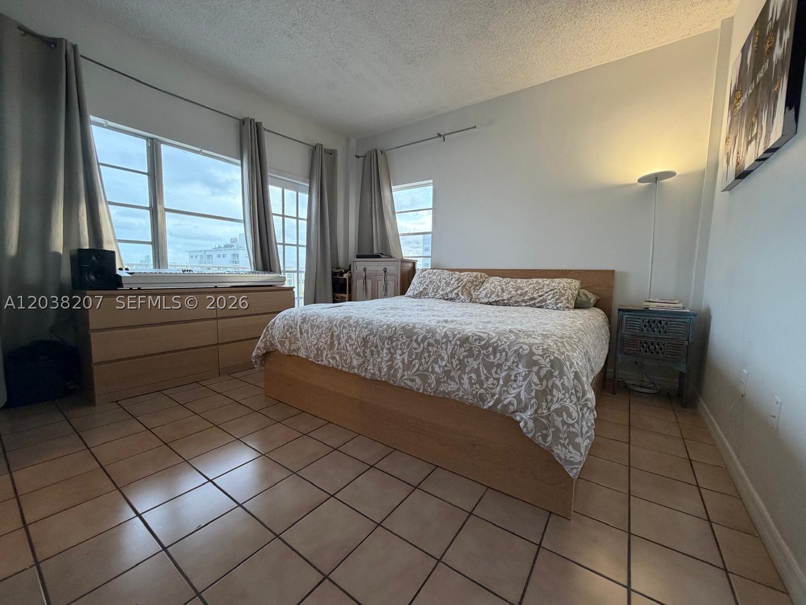 JAMES CENTRAL TOWERS COND - Residential Lease