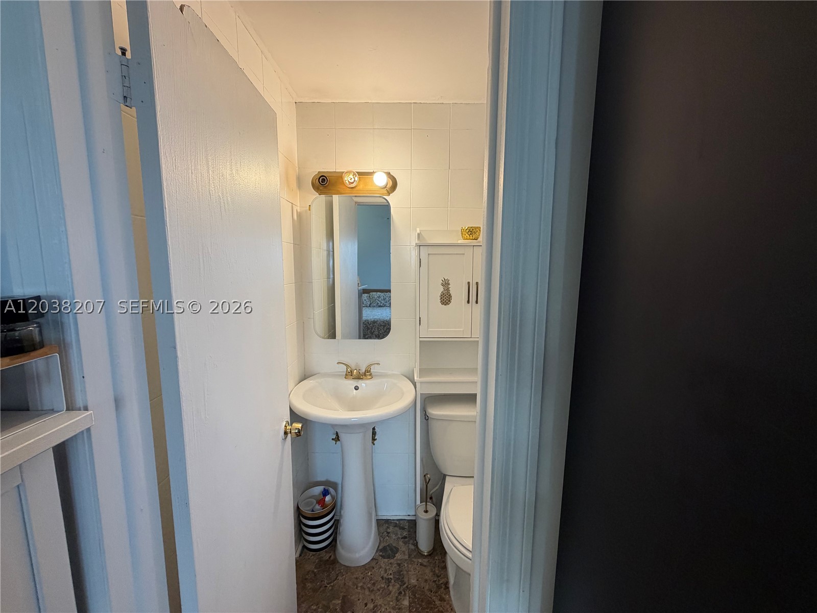 JAMES CENTRAL TOWERS COND - Residential Lease