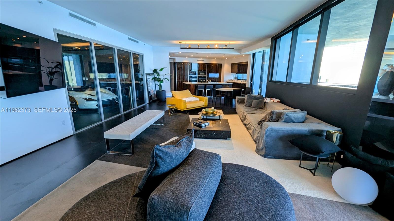 18555 COLLINS AVENUE COND - Residential