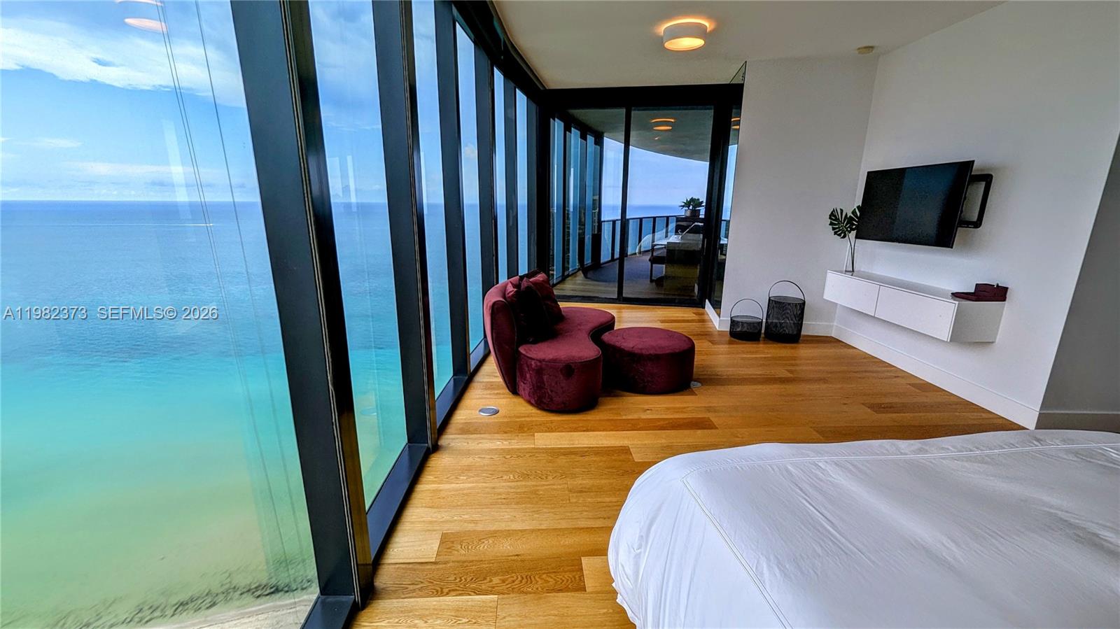 18555 COLLINS AVENUE COND - Residential