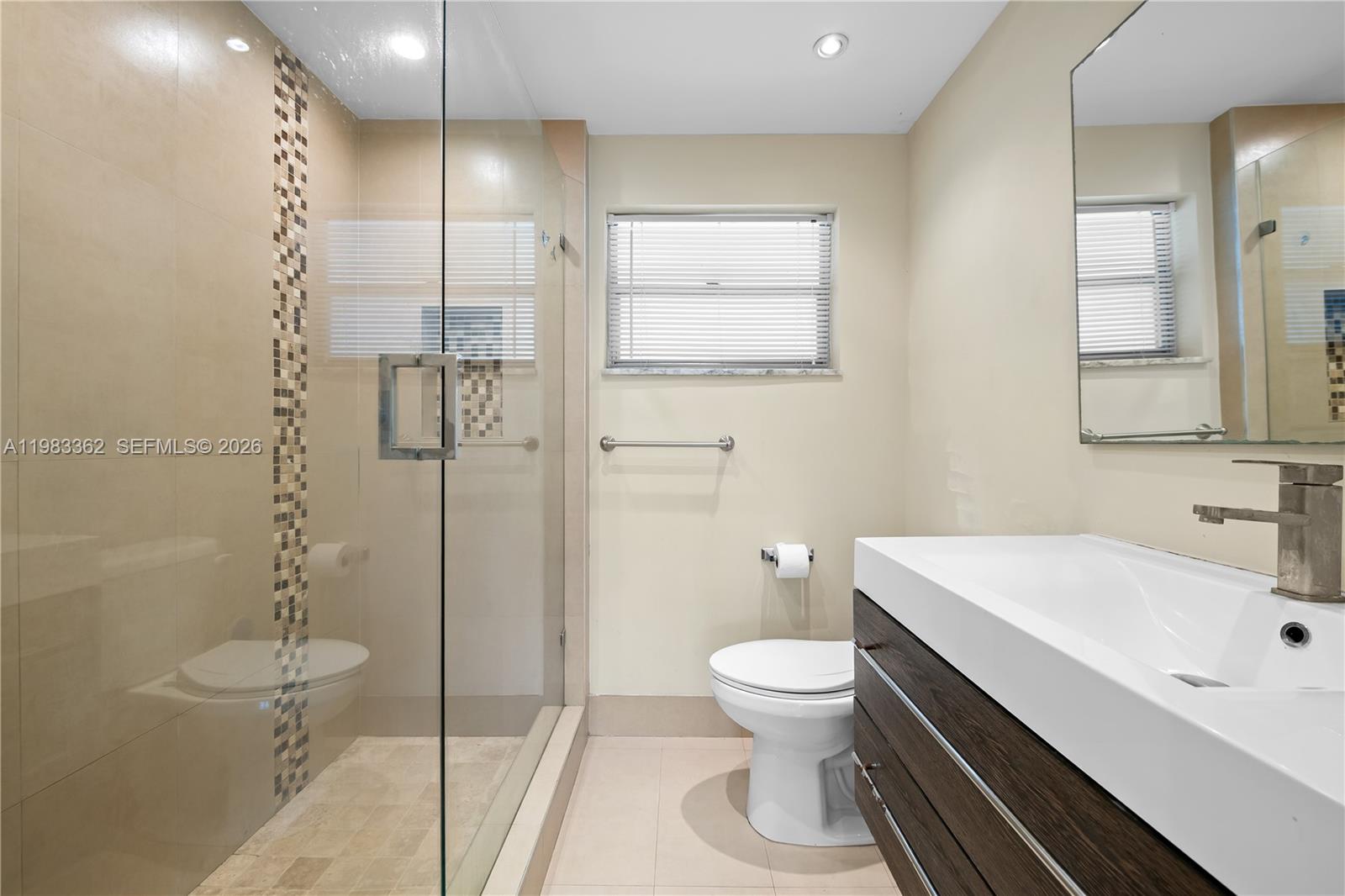 SECOND GULFSTREAM GARDEN - Residential Lease