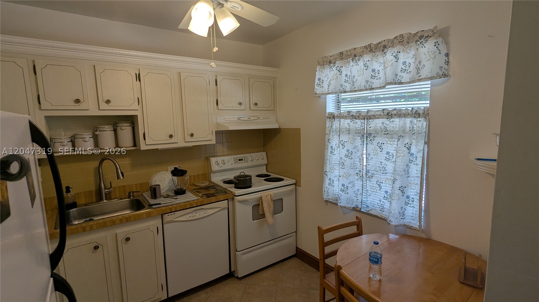 ORIOLE GARDENS THREE 70 C - Residential
