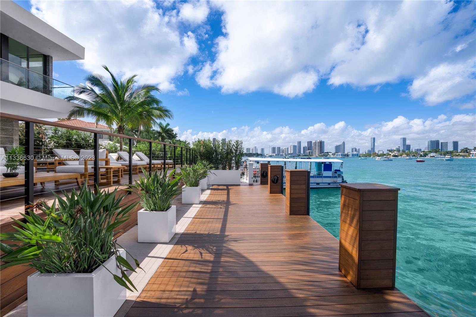 HIBISCUS ISLAND - Residential