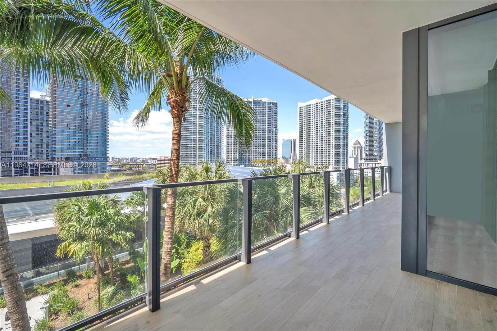 REACH CONDO - Residential