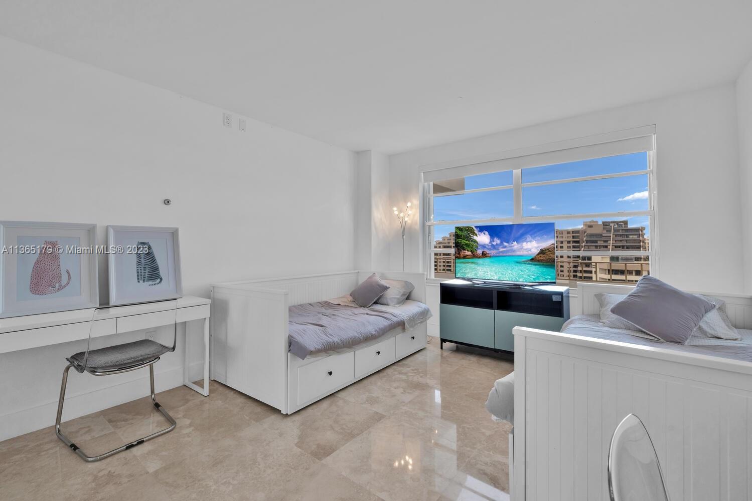 COMMODORE CLUB WEST CONDO - Residential Lease