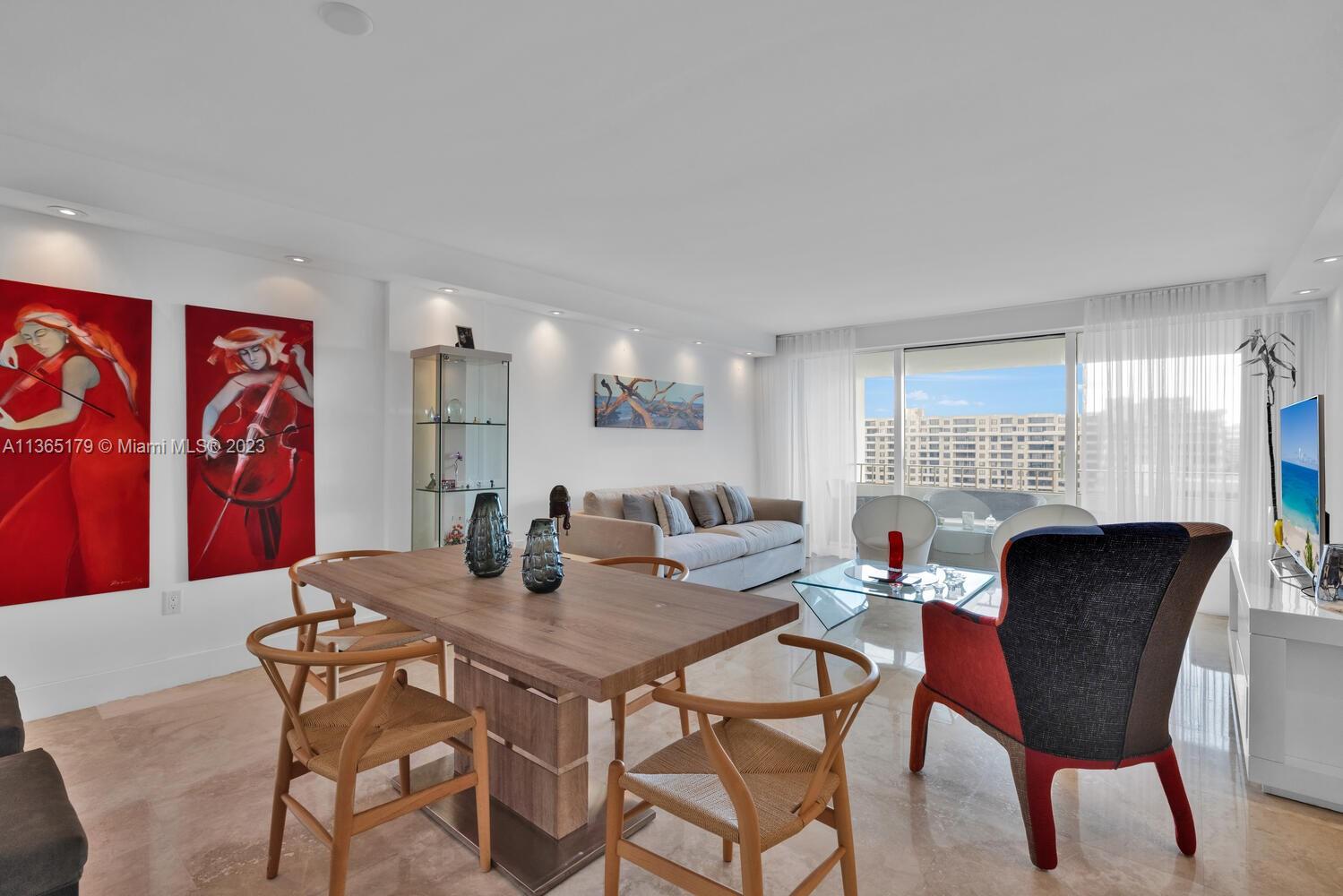 COMMODORE CLUB WEST CONDO - Residential Lease