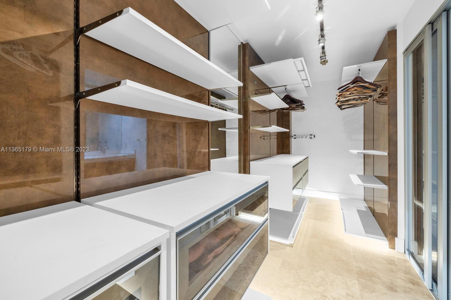 COMMODORE CLUB WEST CONDO - Residential Lease