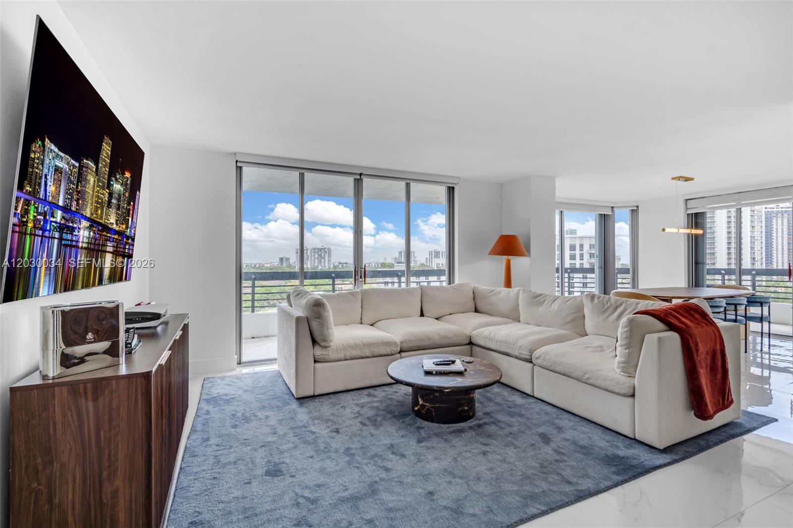 MYSTIC POINTE TOWER 400 C - Residential