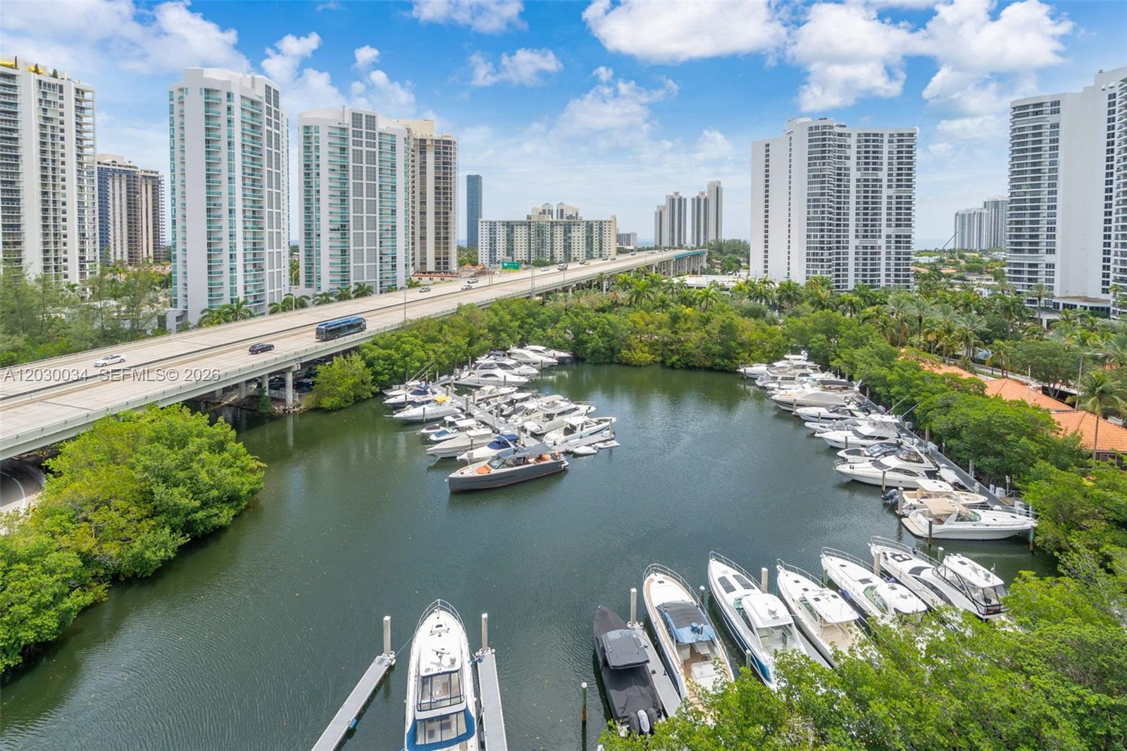 MYSTIC POINTE TOWER 400 C - Residential