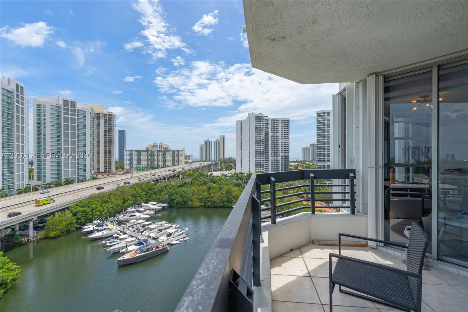 MYSTIC POINTE TOWER 400 C - Residential