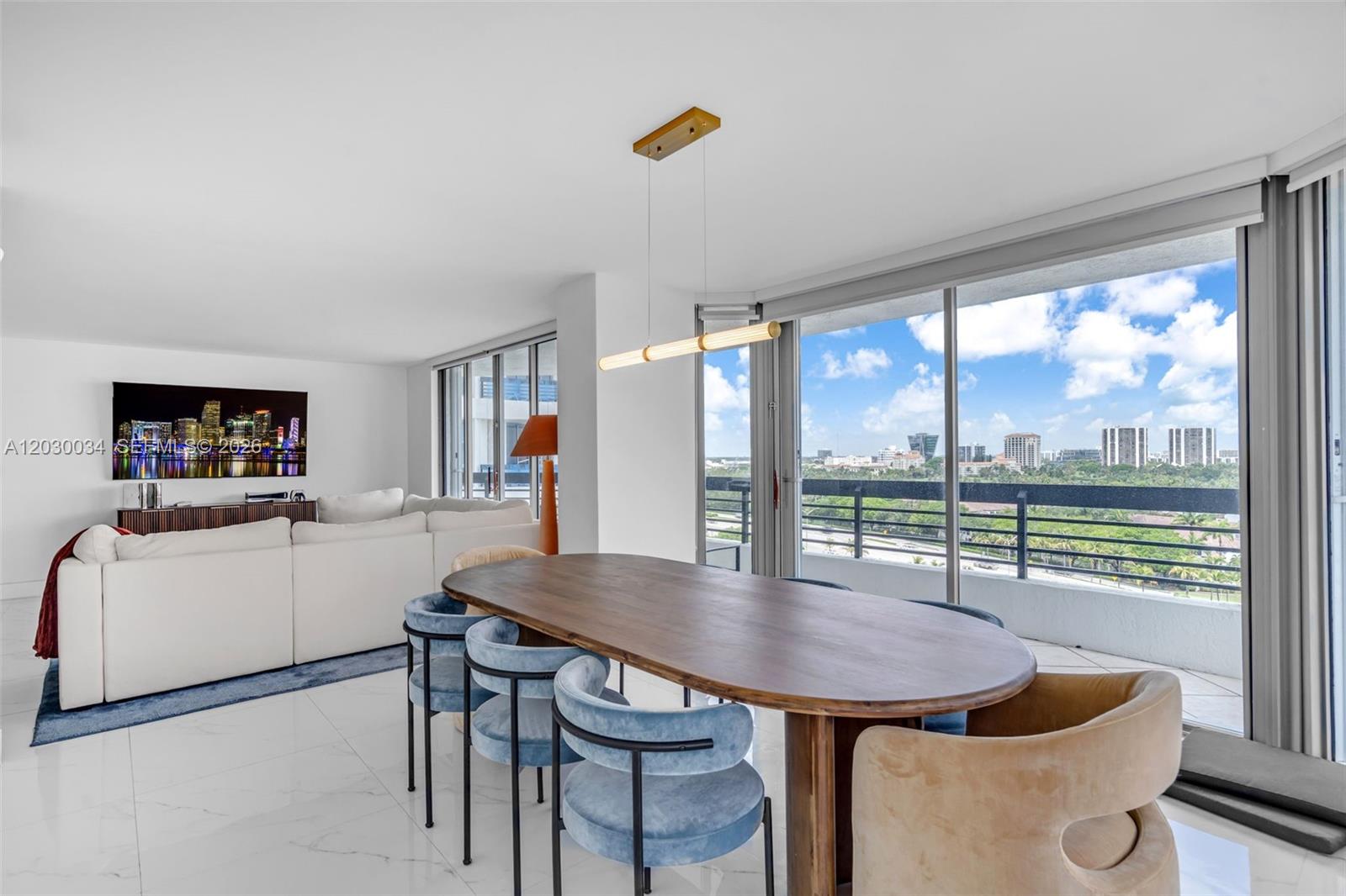MYSTIC POINTE TOWER 400 C - Residential