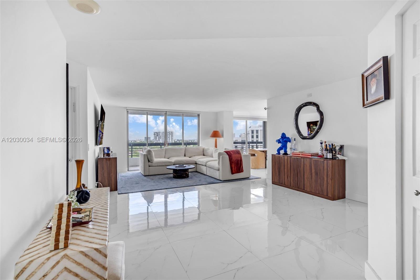 MYSTIC POINTE TOWER 400 C - Residential