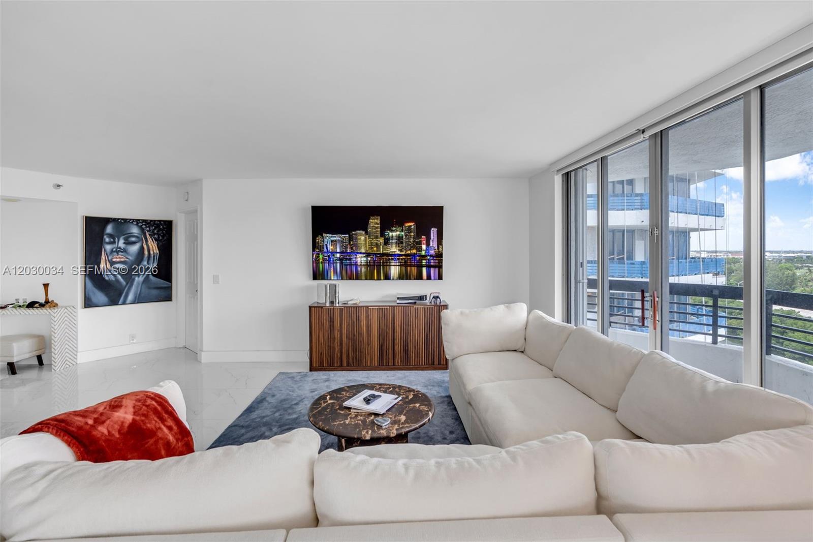 MYSTIC POINTE TOWER 400 C - Residential
