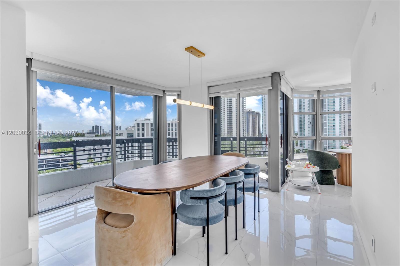 MYSTIC POINTE TOWER 400 C - Residential