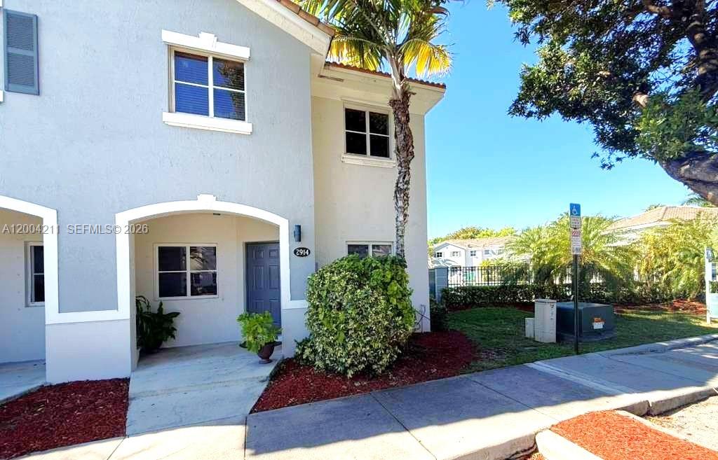 VENETIA GROVE - Residential
