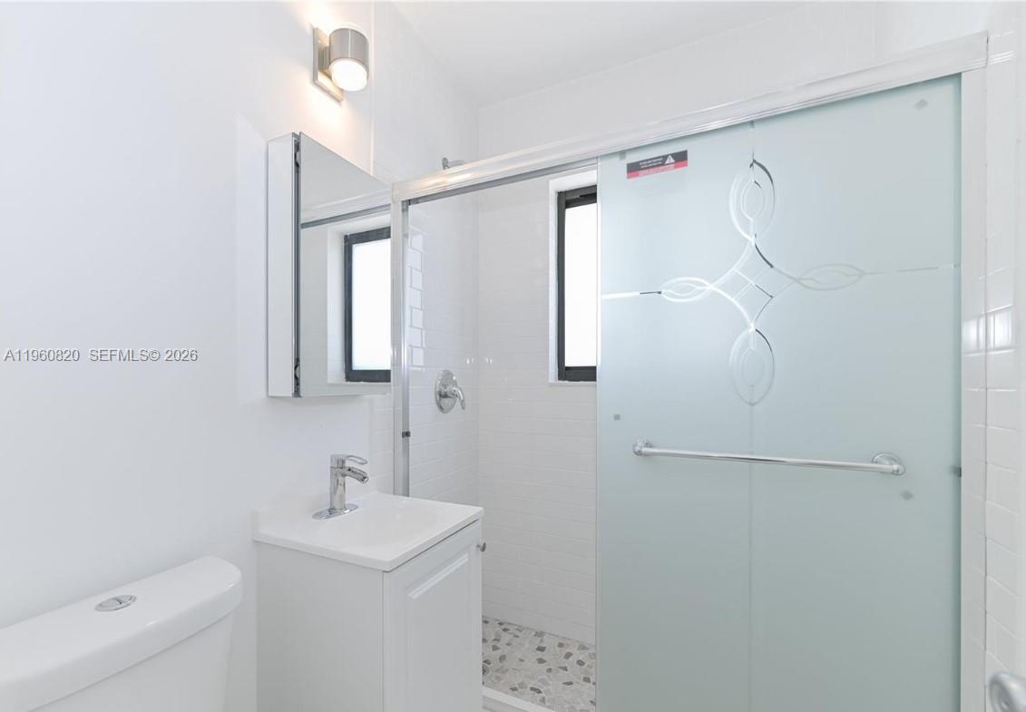 BISCAYNE BCH SUB - Residential Lease