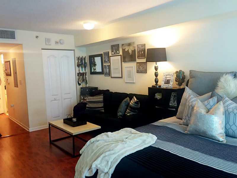 PLAZA CONDO - Residential Lease