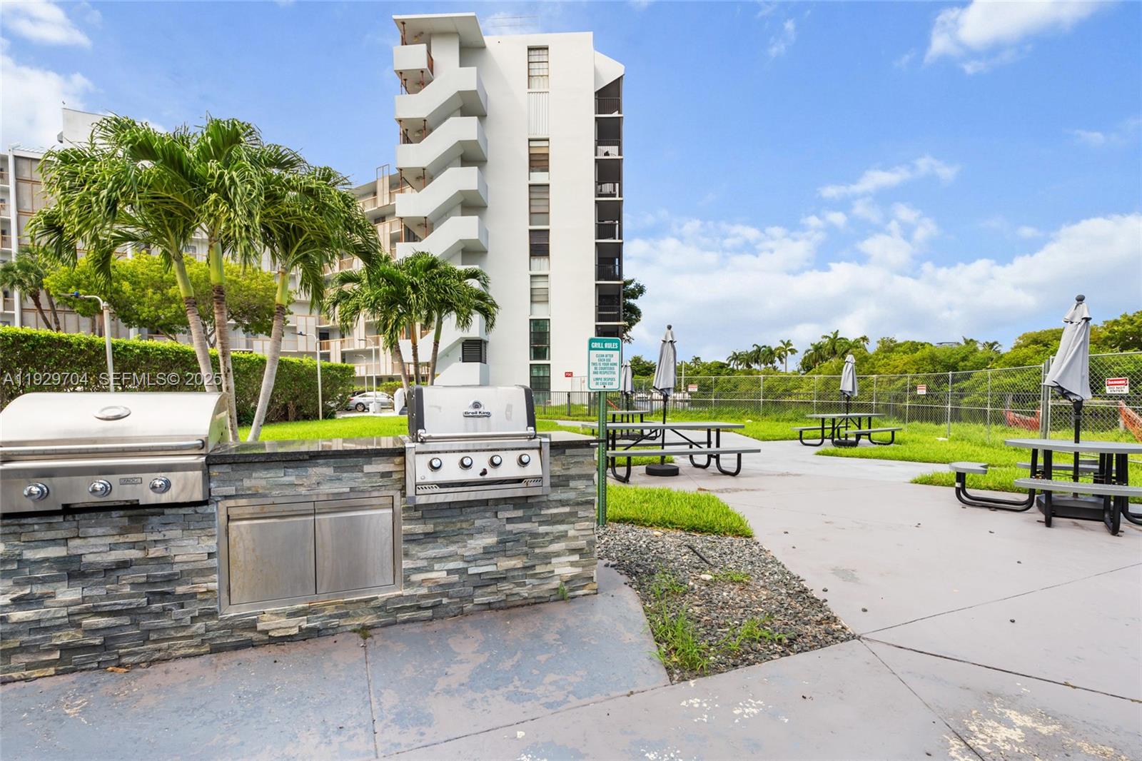 ENSENADA CONDO BLDG E-II - Residential Lease