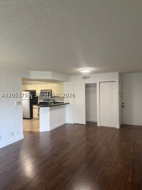 EDGEWATER CONDO - Residential Lease
