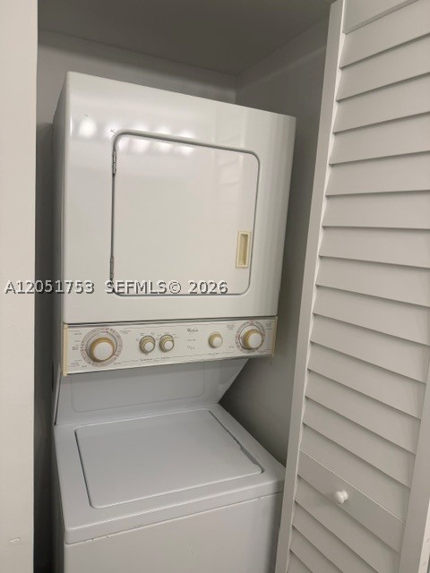 EDGEWATER CONDO - Residential Lease