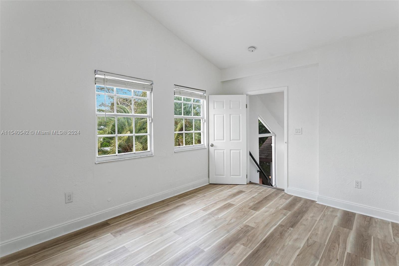 RIVIERA ESTATES 2ND ADDN - Residential Lease