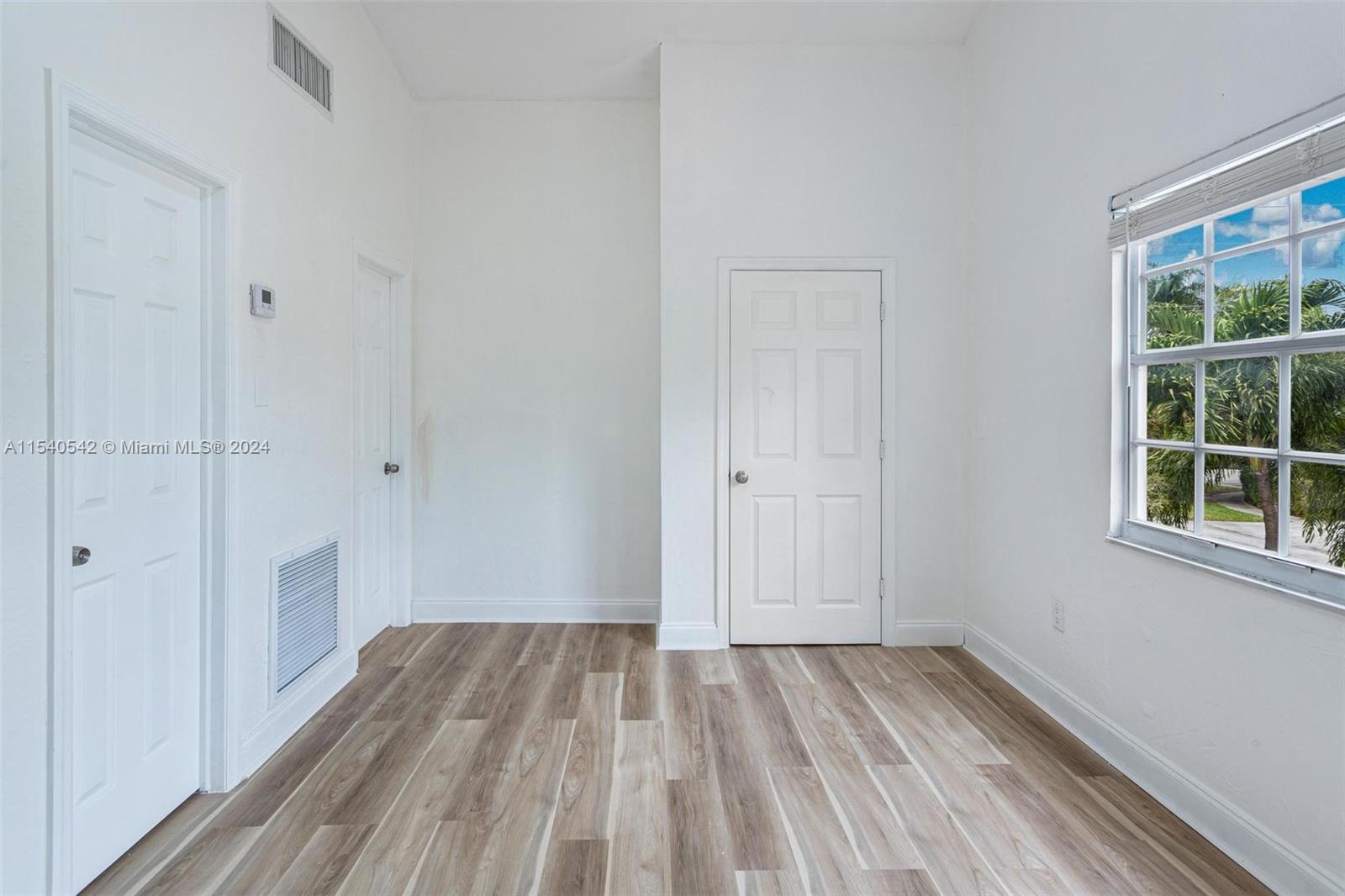 RIVIERA ESTATES 2ND ADDN - Residential Lease